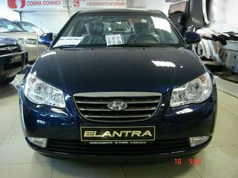 2009 Hyundai Elantra Pictures