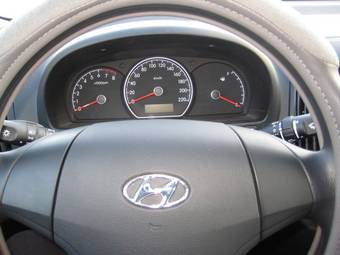2010 Hyundai Elantra Pictures
