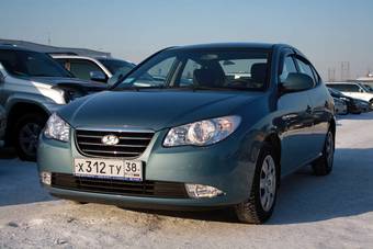 2010 Hyundai Elantra Photos