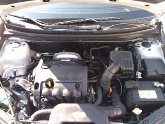 2010 Hyundai Elantra Images