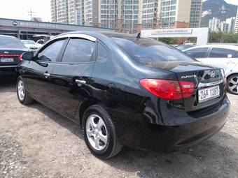 2010 Hyundai Elantra Pictures