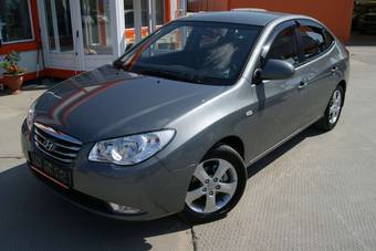 2010 Hyundai Elantra Pics