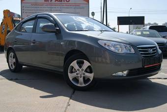 2010 Hyundai Elantra Pictures