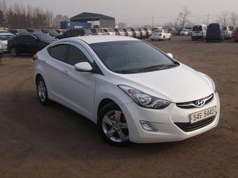 2011 Hyundai Elantra Photos