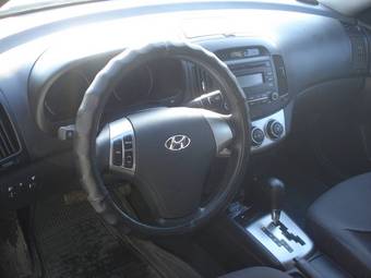 2011 Hyundai Elantra Photos