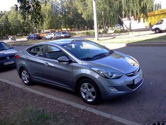 2011 Hyundai Elantra Photos