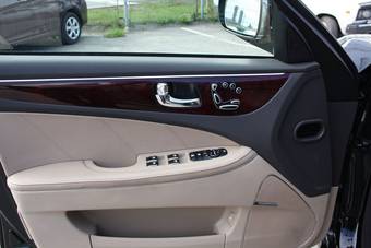 2010 Hyundai Equus Pics