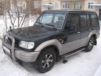 2000 Hyundai Galloper Photos