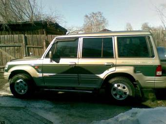 2001 Hyundai Galloper Photos