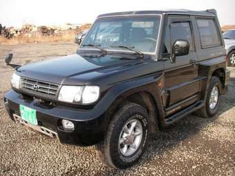 2002 Hyundai Galloper Pics