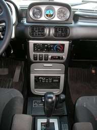 2002 Hyundai Galloper Photos
