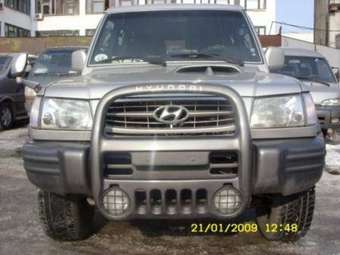 2002 Hyundai Galloper Photos