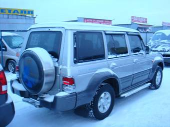 2002 Hyundai Galloper Photos