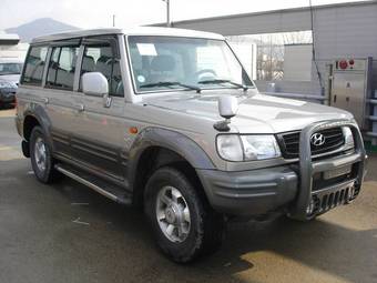 2002 Hyundai Galloper Photos