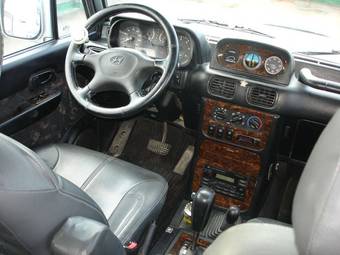 2002 Hyundai Galloper Pictures