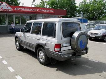 2002 Hyundai Galloper Pictures