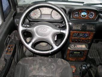 2002 Hyundai Galloper Pictures