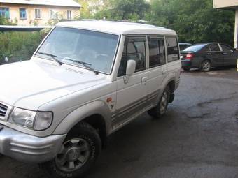 2002 Hyundai Galloper Pictures