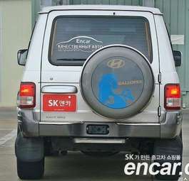 2003 Hyundai Galloper Photos