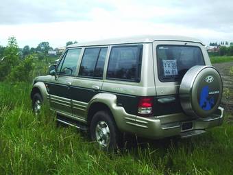 2003 Hyundai Galloper Pictures