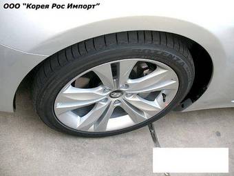 2009 Hyundai Genesis Pictures