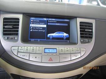 2010 Hyundai Genesis Pictures