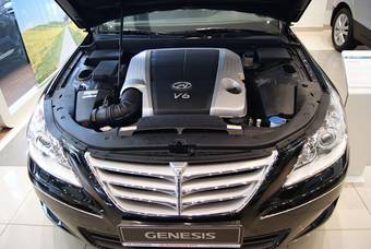 2010 Hyundai Genesis Pictures