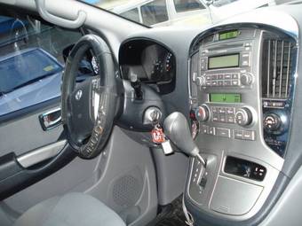 2008 Hyundai Grand Starex Pics