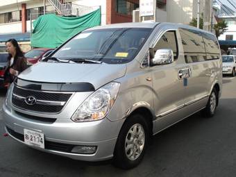 2008 Hyundai Grand Starex Images