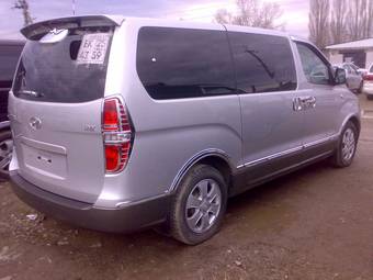 2008 Hyundai Grand Starex Photos