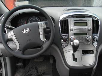 2008 Hyundai Grand Starex Pictures