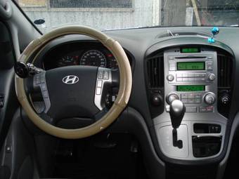 2008 Hyundai Grand Starex Photos
