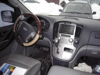 2008 Hyundai Grand Starex Photos