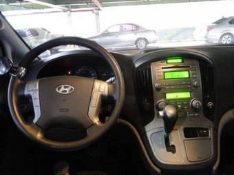 2008 Hyundai Grand Starex Images