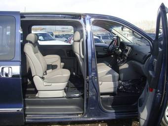 2008 Hyundai Grand Starex Images
