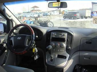 2008 Hyundai Grand Starex Pics