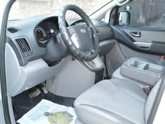 2008 Hyundai Grand Starex Pics
