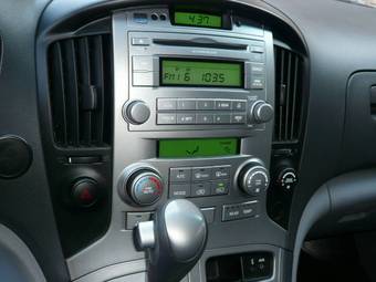 2008 Hyundai Grand Starex Pictures