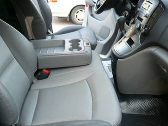 2008 Hyundai Grand Starex Pictures