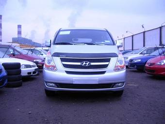 2008 Hyundai Grand Starex Photos