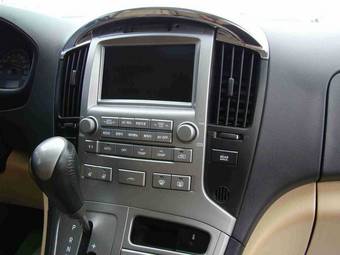 2008 Hyundai Grand Starex Pictures
