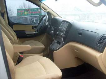 2008 Hyundai Grand Starex Photos