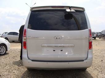 2008 Hyundai Grand Starex Pictures