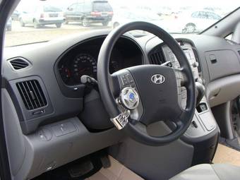 2008 Hyundai Grand Starex Pictures