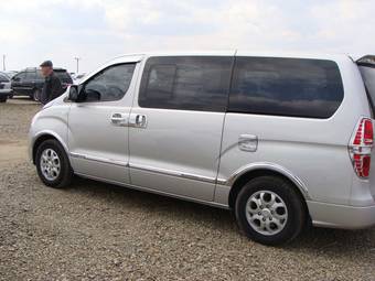 2008 Hyundai Grand Starex Photos