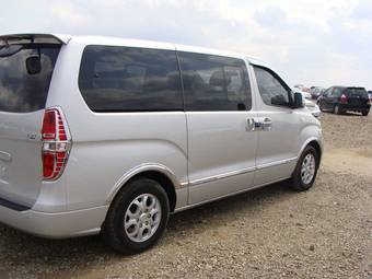 2008 Hyundai Grand Starex Images