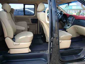 2008 Hyundai Grand Starex Images