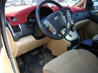 2008 Hyundai Grand Starex Pictures