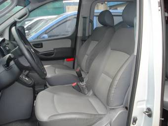2008 Hyundai Grand Starex Pictures