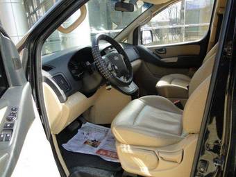 2008 Hyundai Grand Starex Photos